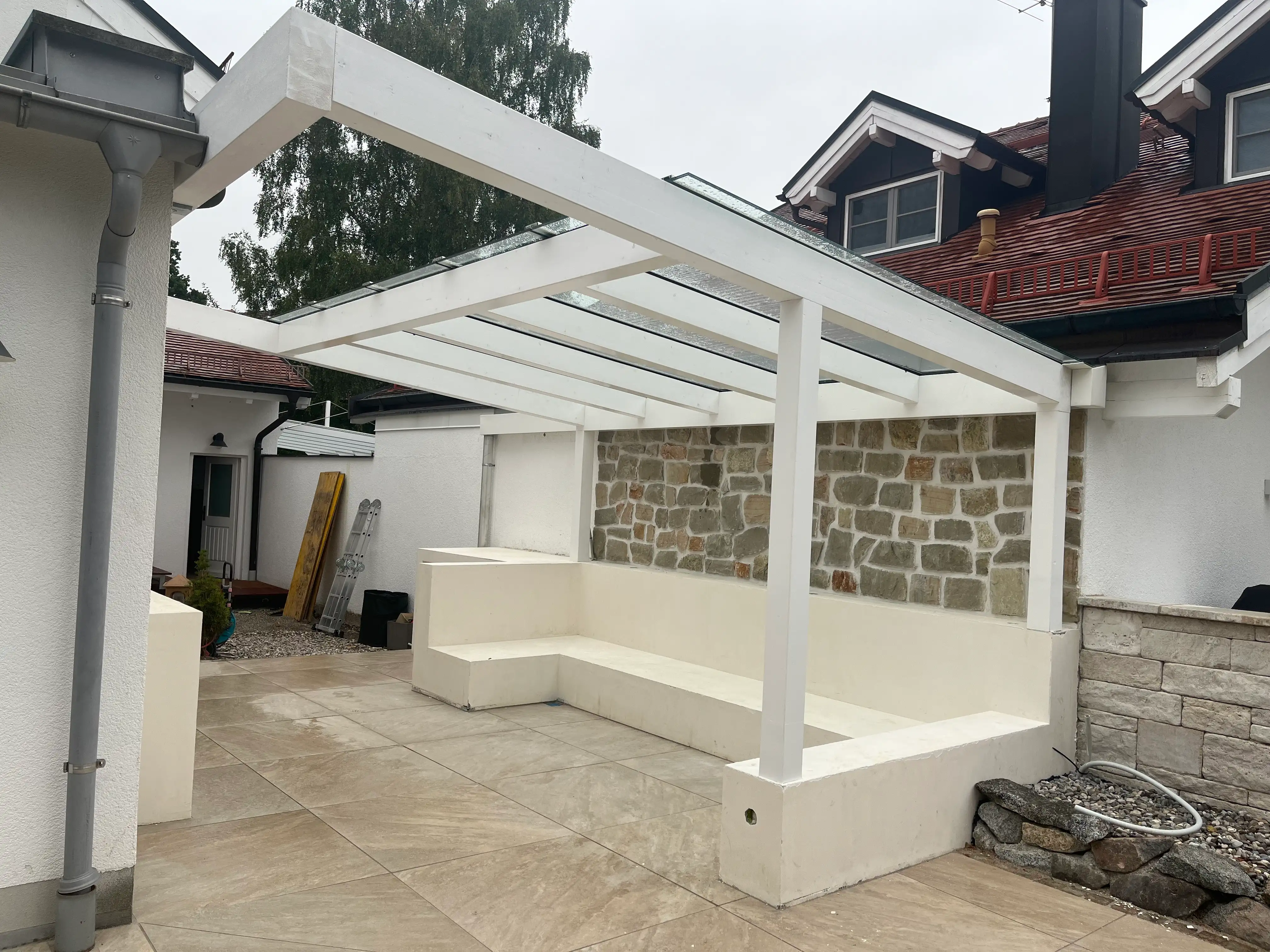 Pergola mit Lounge, Berg