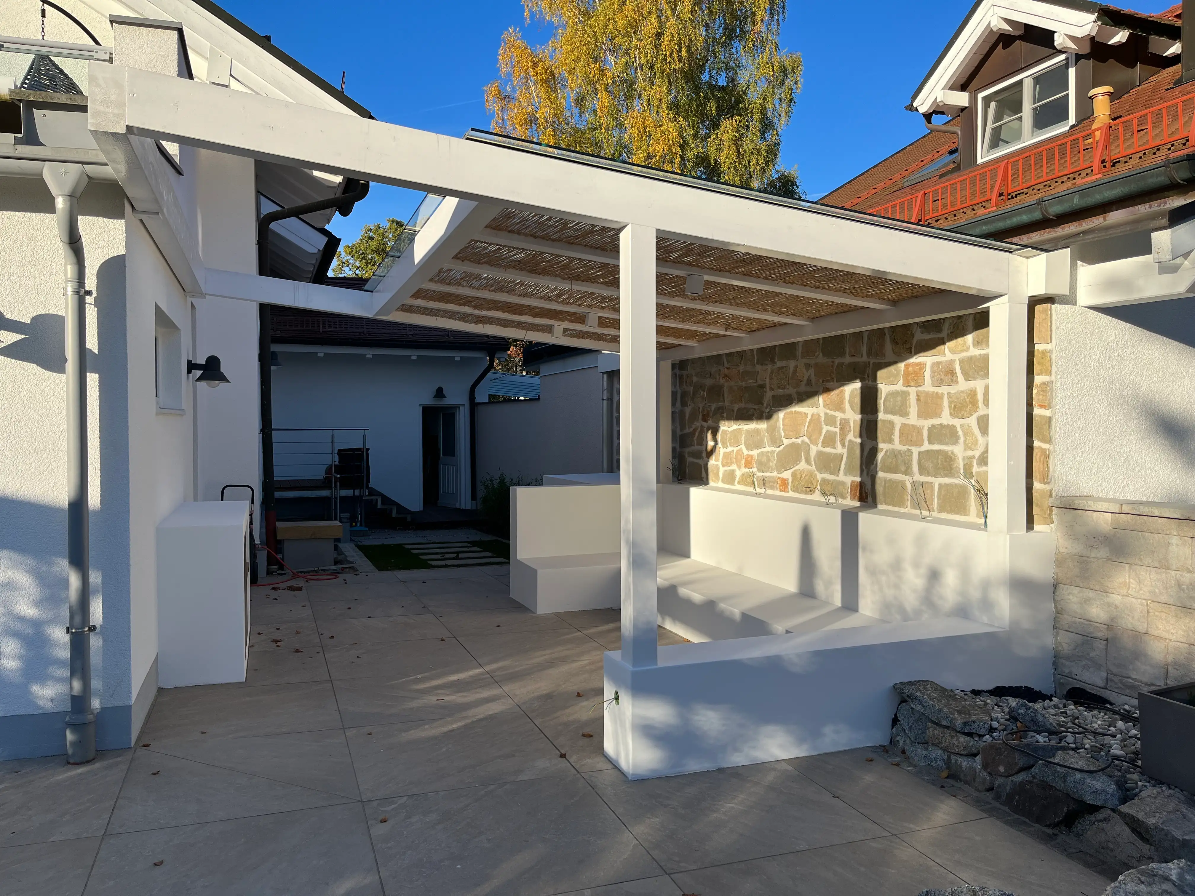 Pergola mit Lounge, Berg