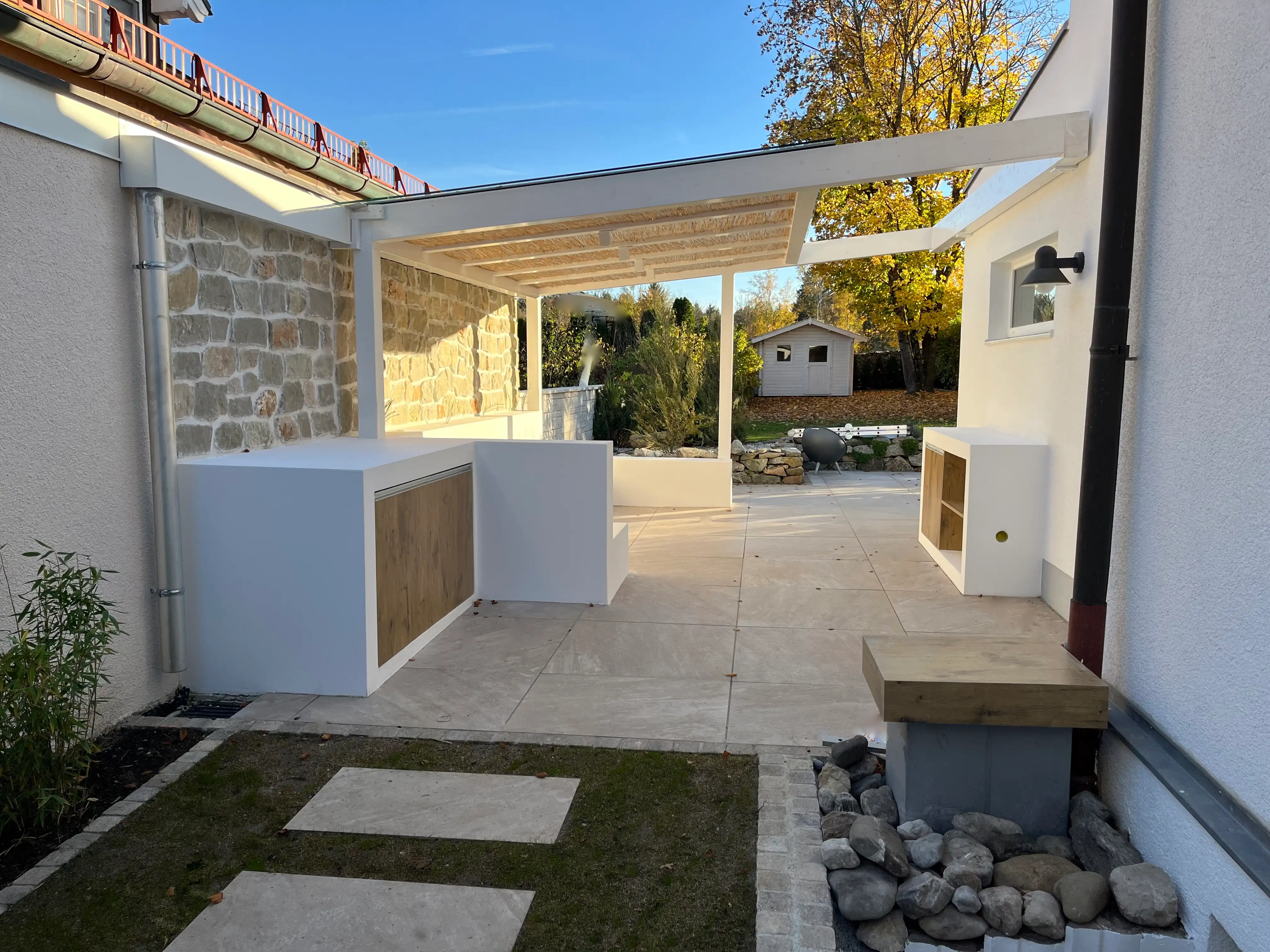 Pergola mit Lounge, Berg